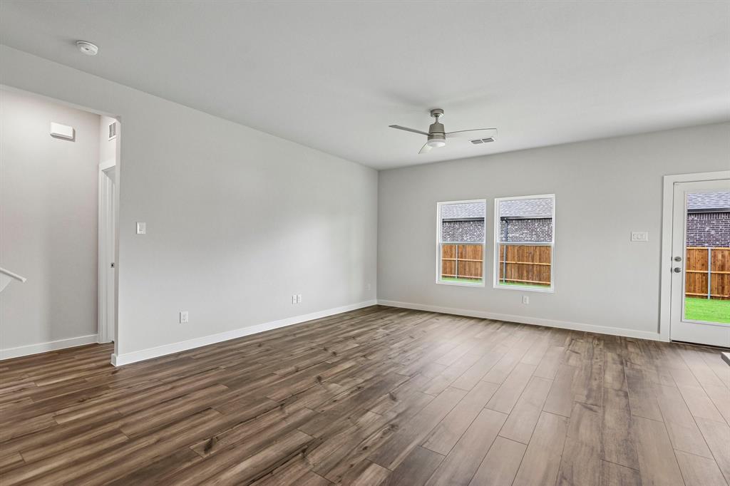 1620 Esra Lane Property Photo 6