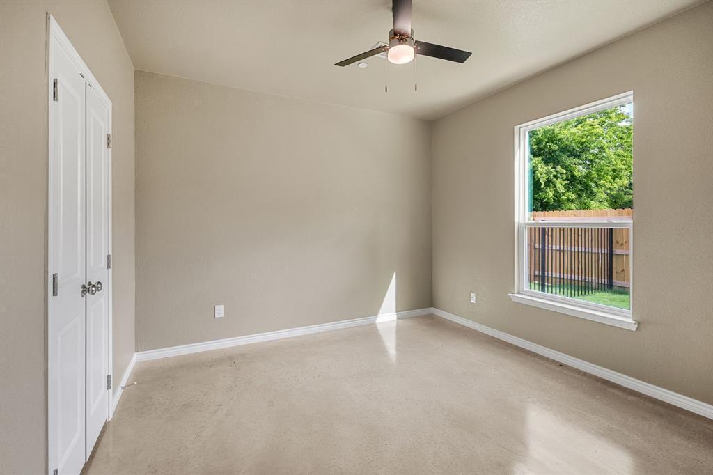 408 W Avenue C Property Photo 21
