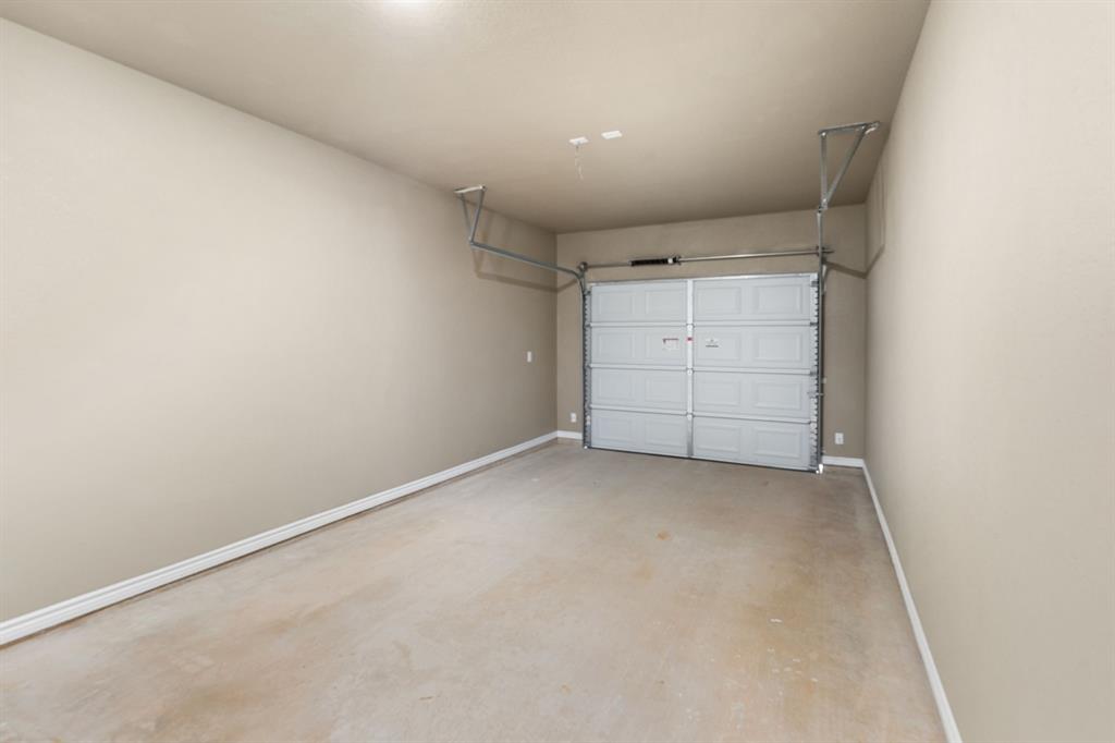 408 W Avenue C Property Photo 27