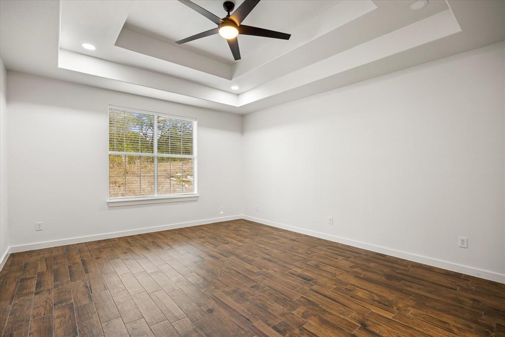 2902 Davis Road Property Photo 18