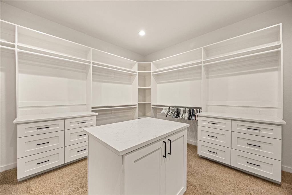 2902 Davis Road Property Photo 24