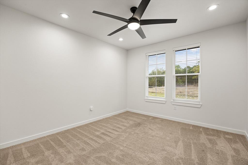 2902 Davis Road Property Photo 26