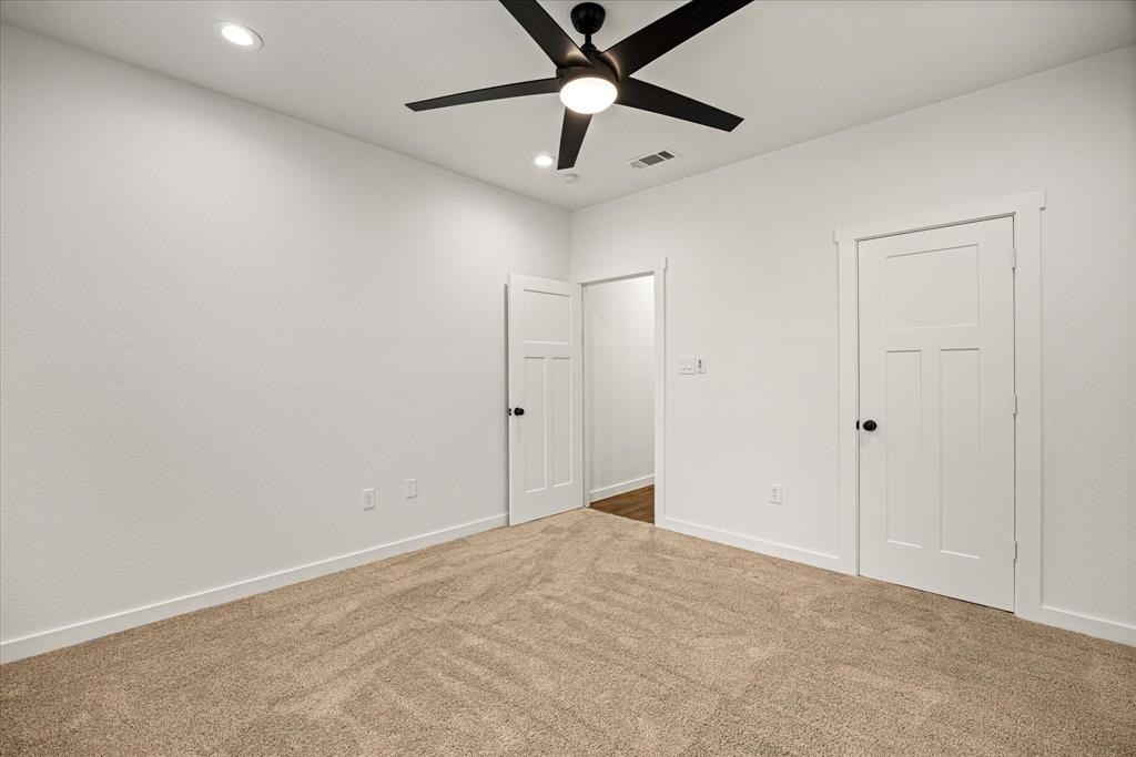 2902 Davis Road Property Photo 27