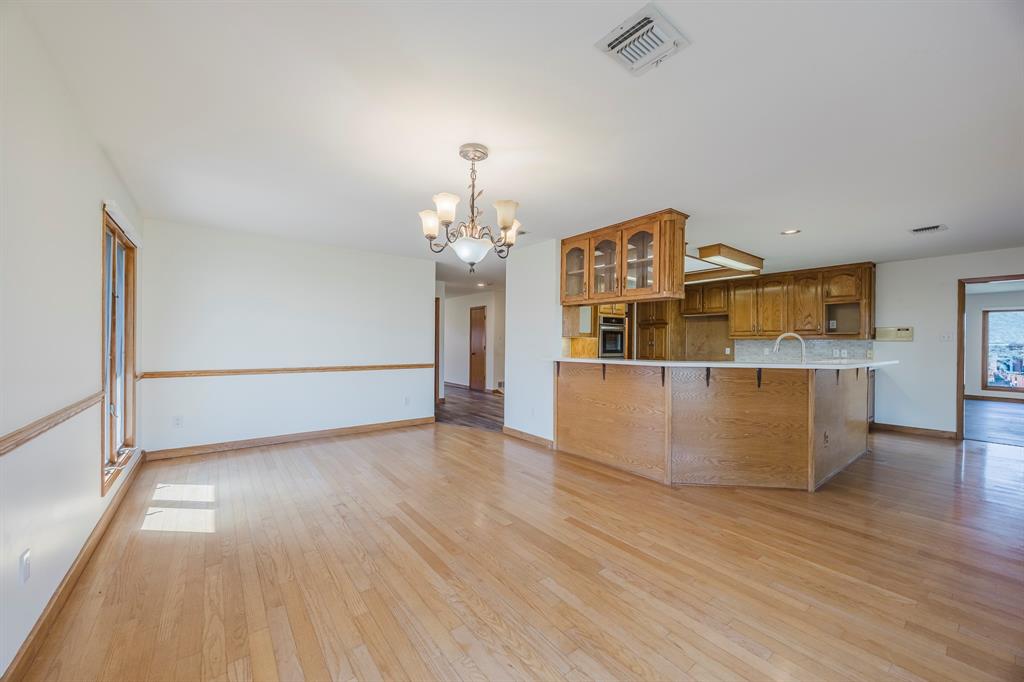 8418 Golf Club Circle Property Photo 7