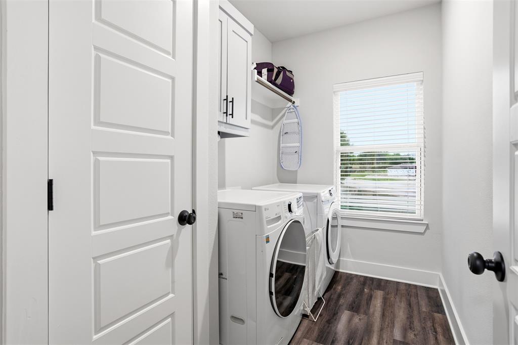 100 Newport Place Property Photo 18