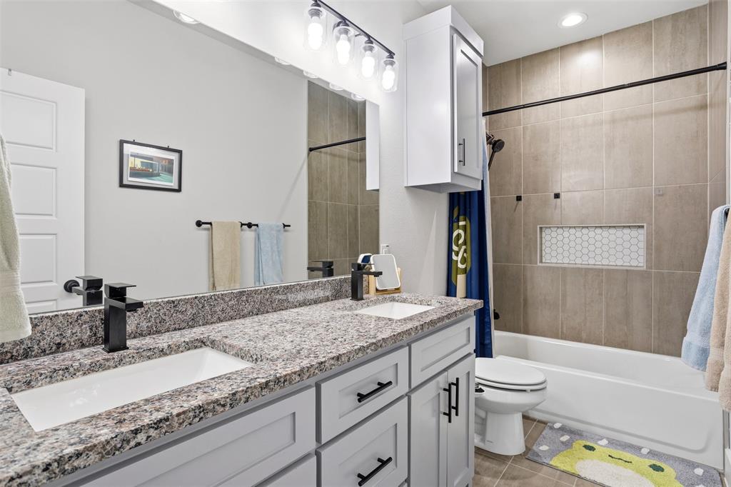 100 Newport Place Property Photo 19