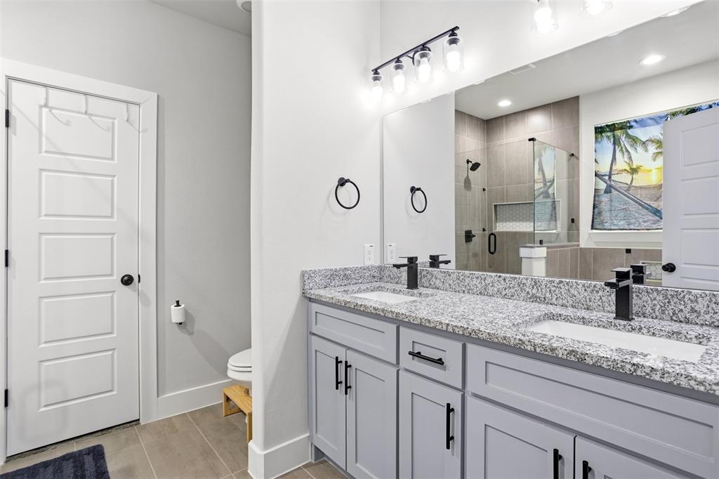 100 Newport Place Property Photo 25