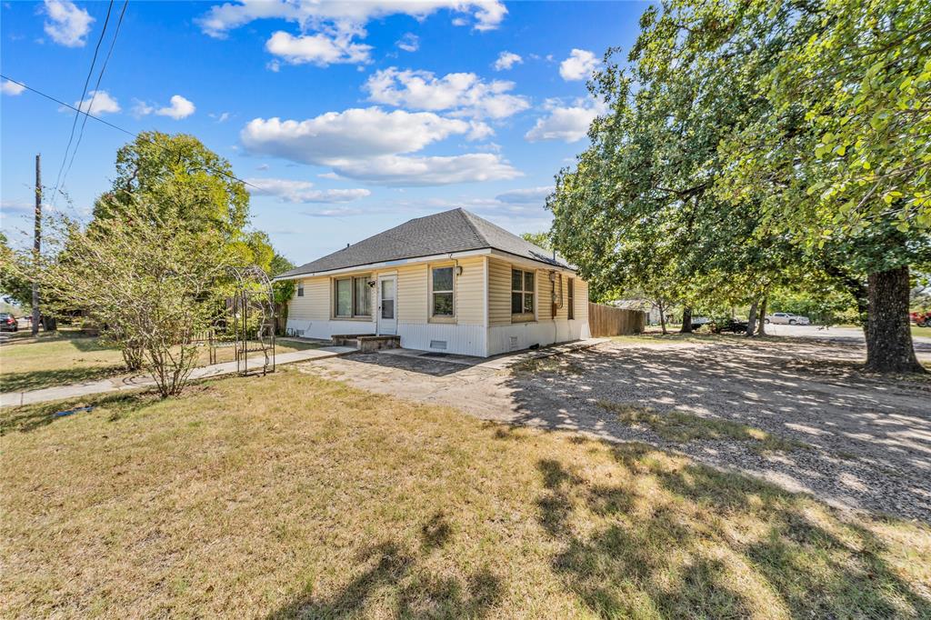 401 Powers Street Property Photo 1