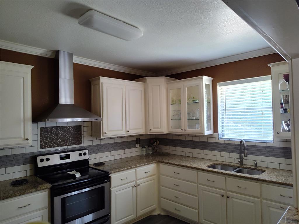 401 Powers Street Property Photo 7