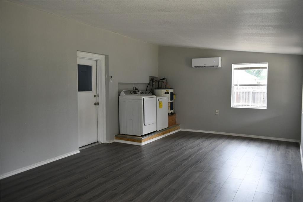 401 Powers Street Property Photo 12