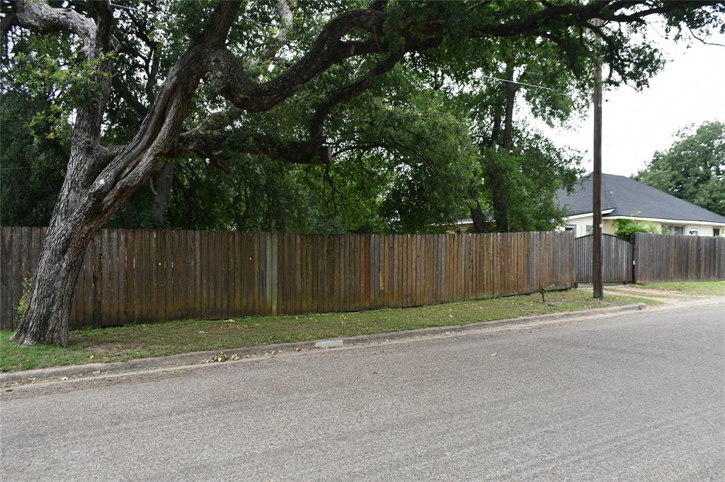 401 Powers Street Property Photo 22
