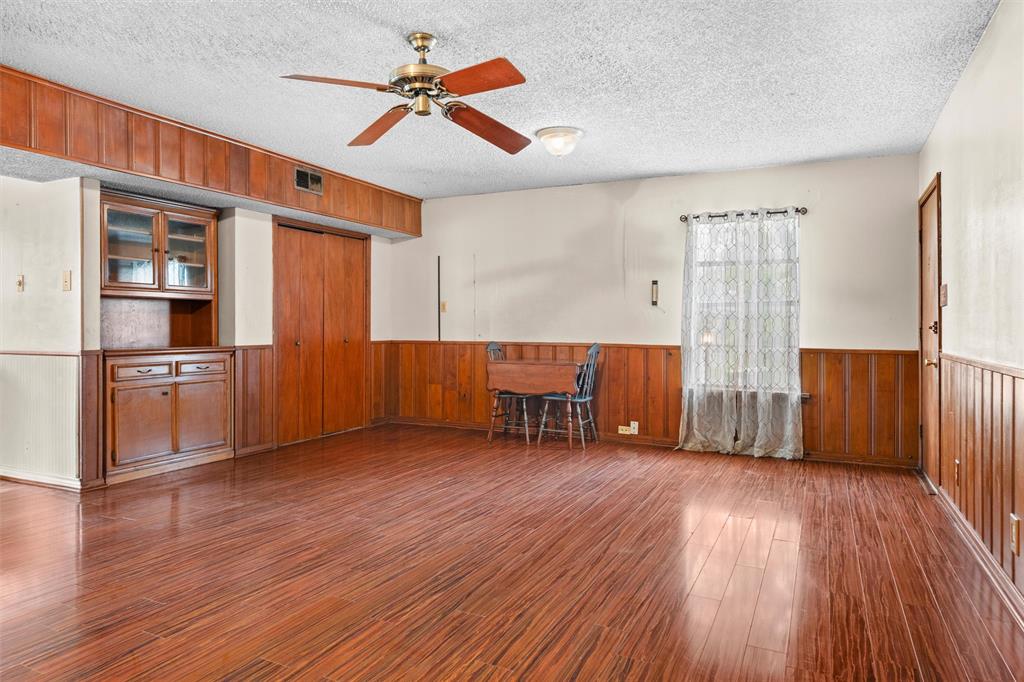 101 W Park Row Drive Property Photo 5