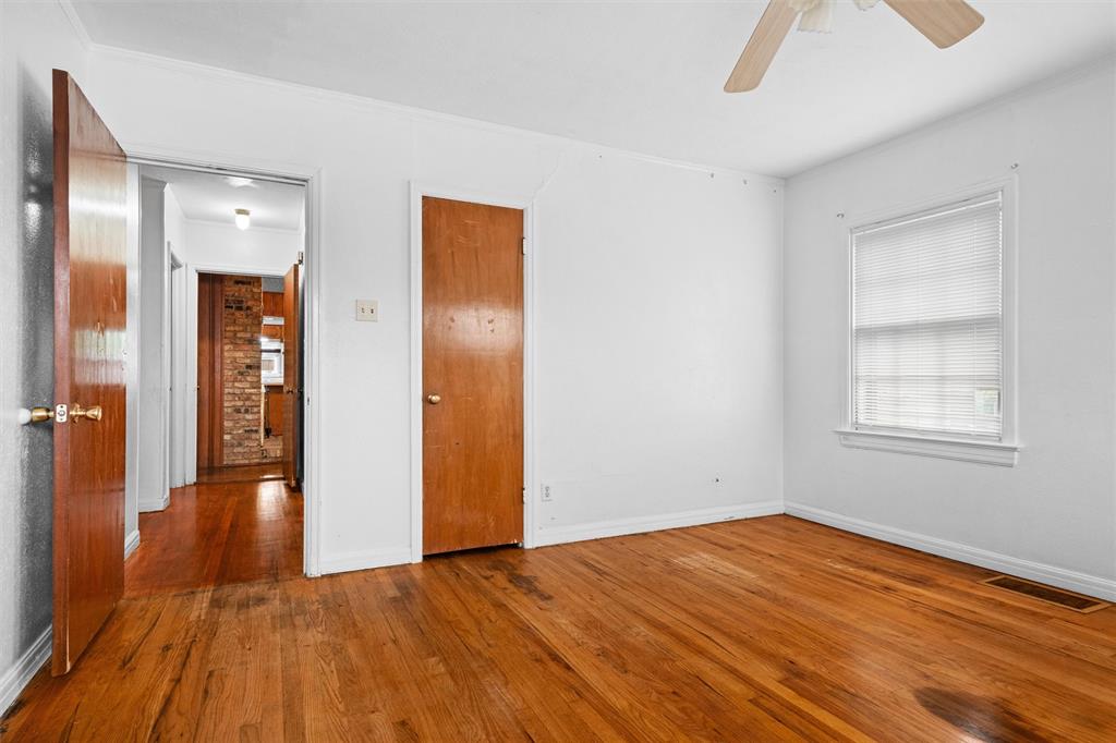 101 W Park Row Drive Property Photo 16