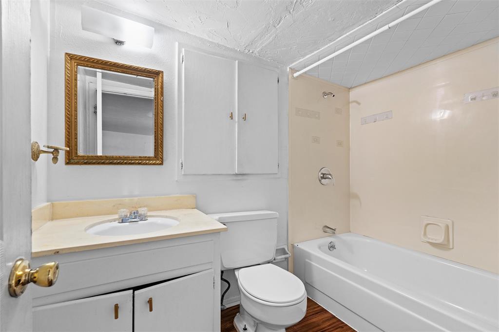 101 W Park Row Drive Property Photo 25