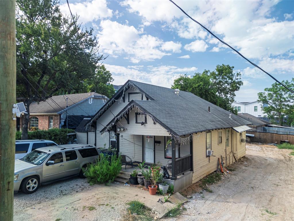 4707 Sylvester Property Photo 1