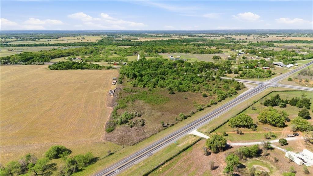 2114 Fm 933 Property Photo 4