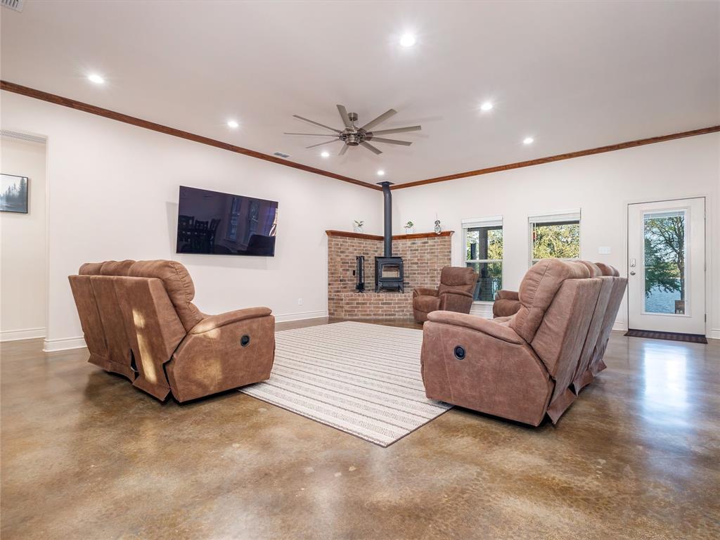 10251 Cliff Drive Property Photo 8