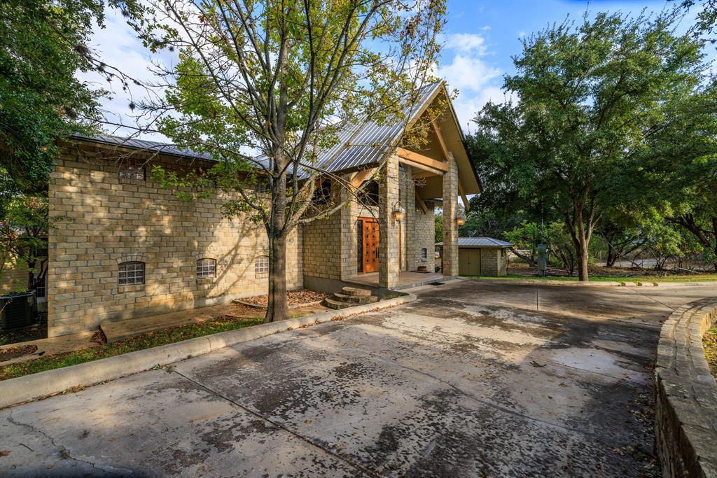694 Scenic Circle Property Photo 2