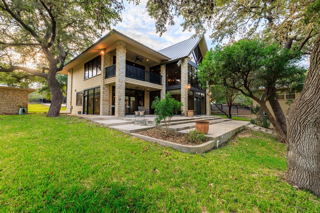 694 Scenic Circle Property Photo 3