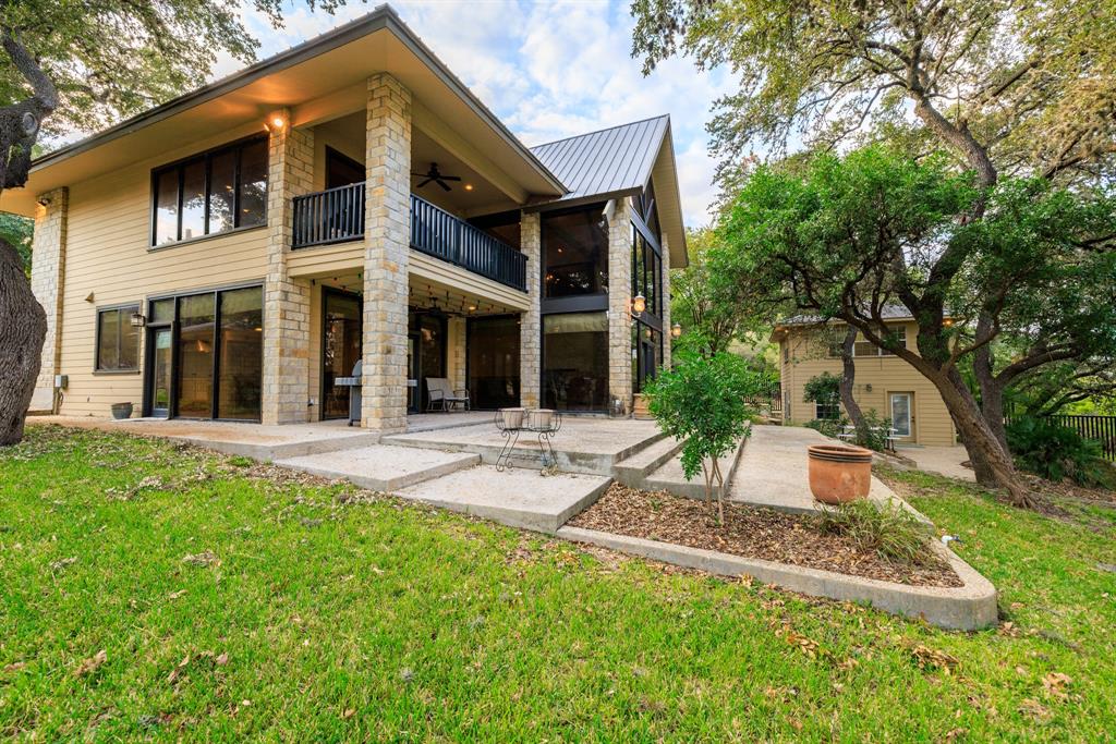 694 Scenic Circle Property Photo 4