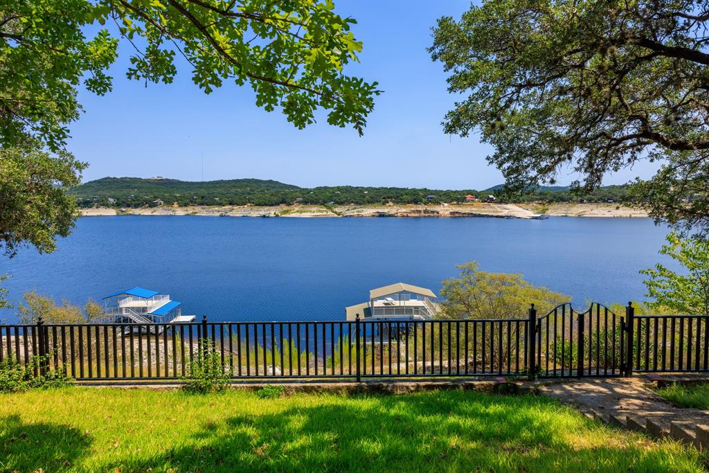 694 Scenic Circle Property Photo 5