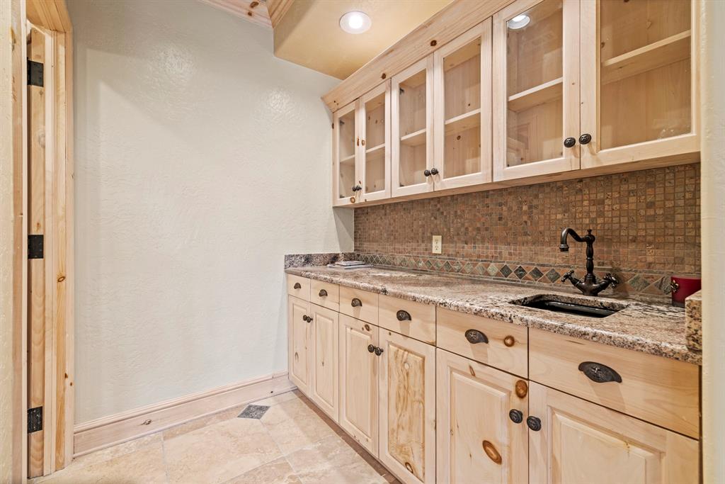 694 Scenic Circle Property Photo 20