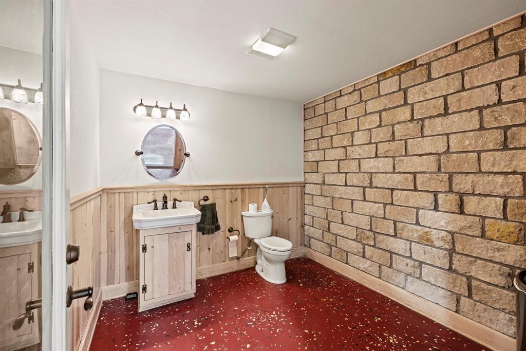 694 Scenic Circle Property Photo 37