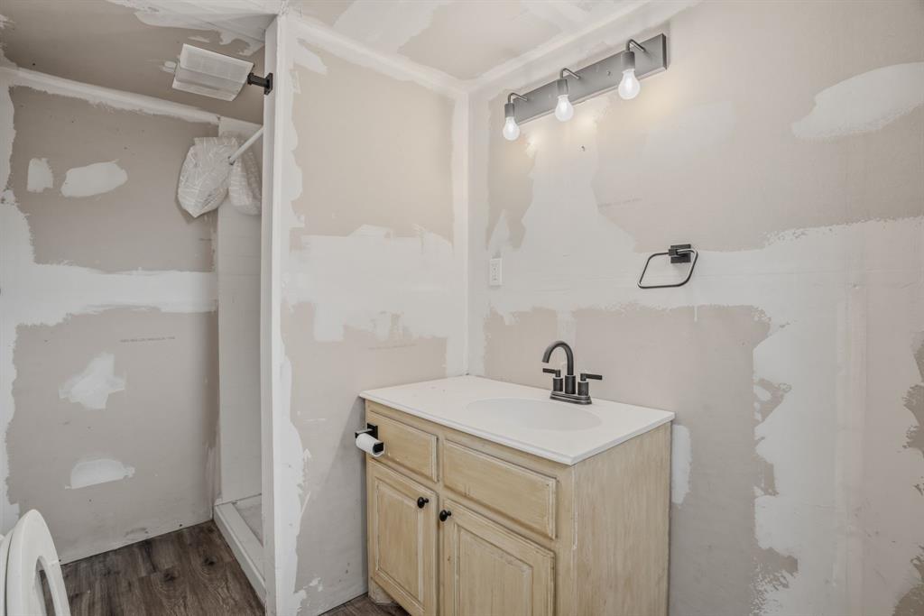 2 S Plaza Street Property Photo 35