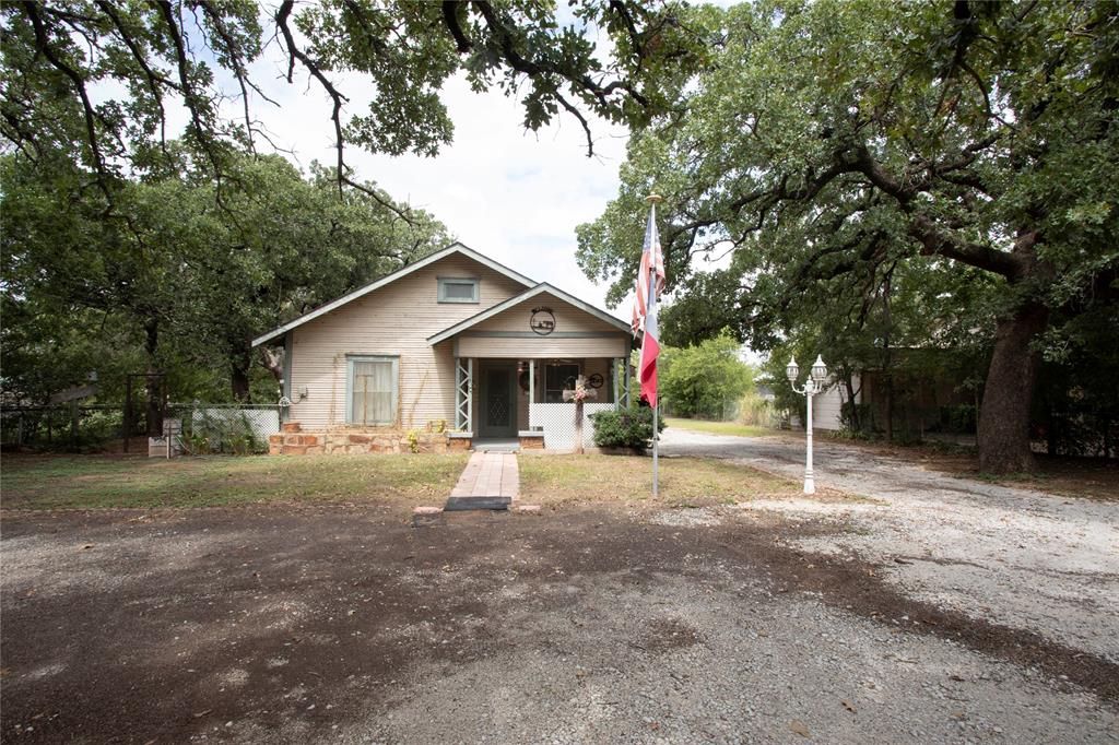1311 Loving Highway Property Photo 1