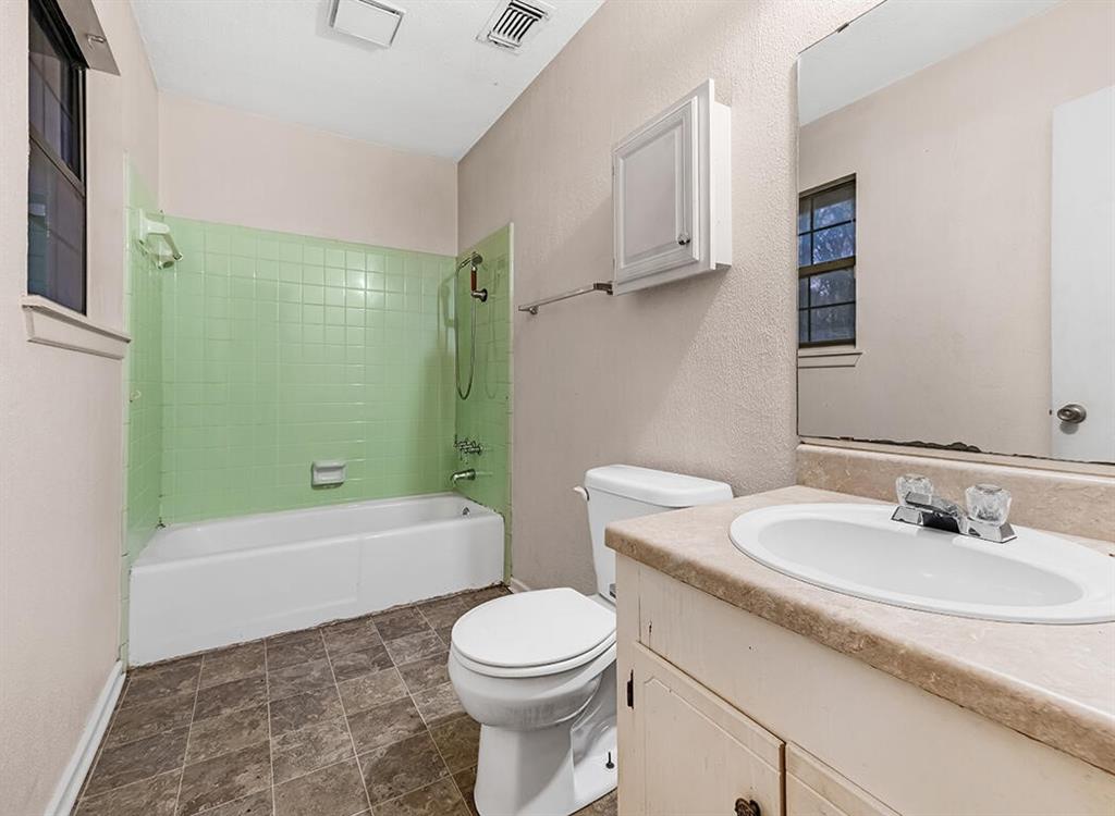 2601 Page Street Property Photo 8