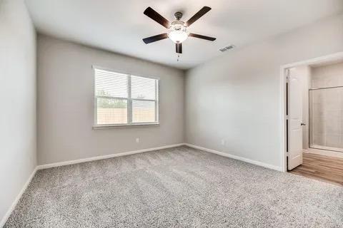 629 Harbor Oaks Drive Property Photo 4