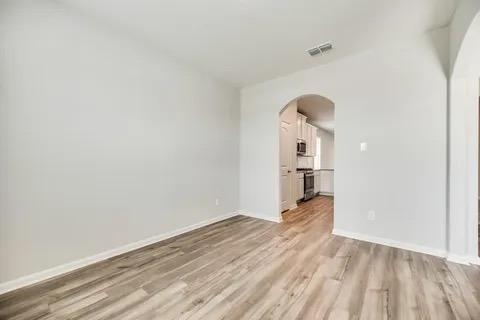 629 Harbor Oaks Drive Property Photo 7