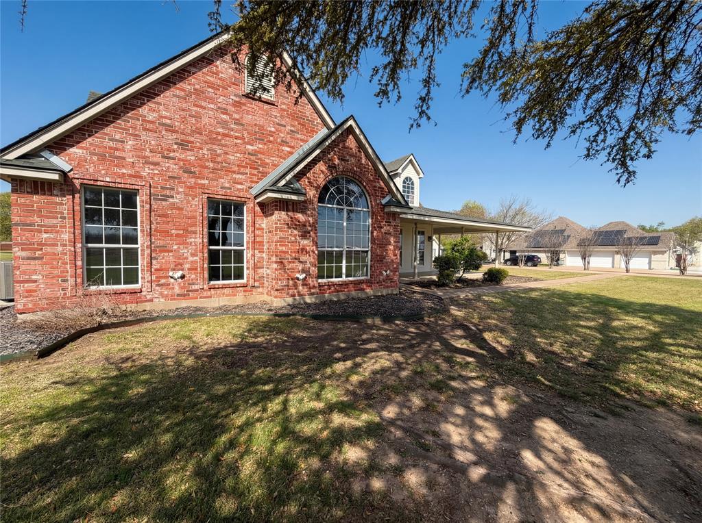 4014 Fm 664 Property Photo 6