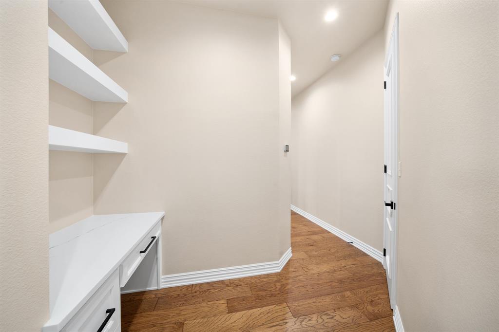 1341 Greycrest Terrace Property Photo 14