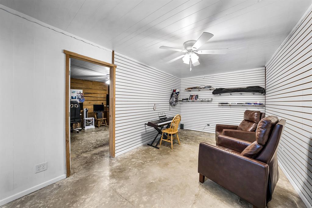 8505 W Interstate Highway 30 Property Photo 14