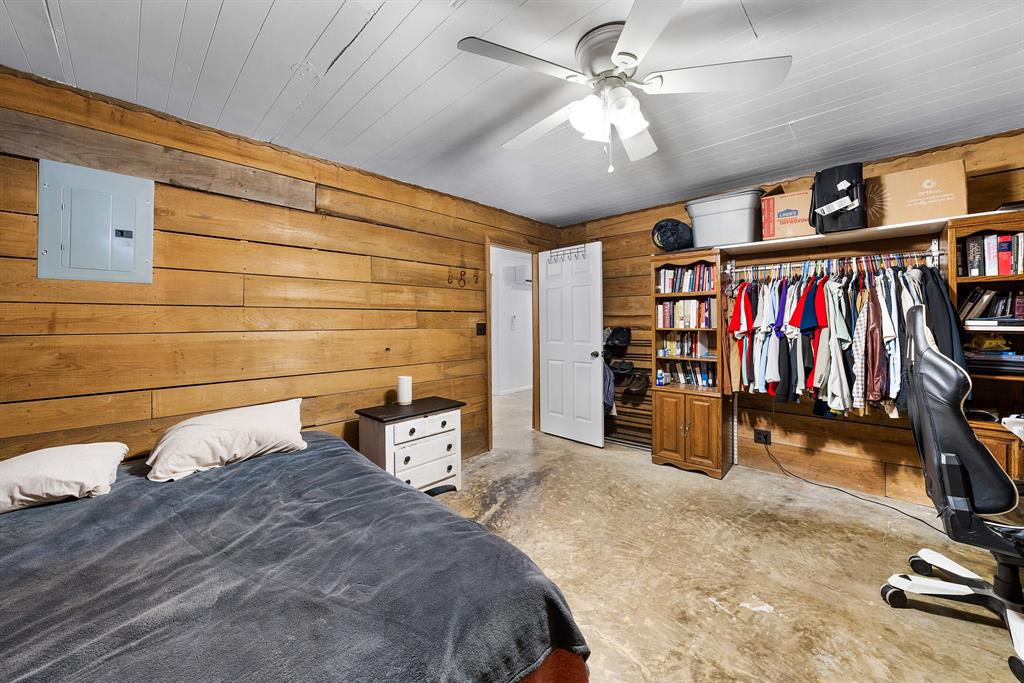8505 W Interstate Highway 30 Property Photo 17