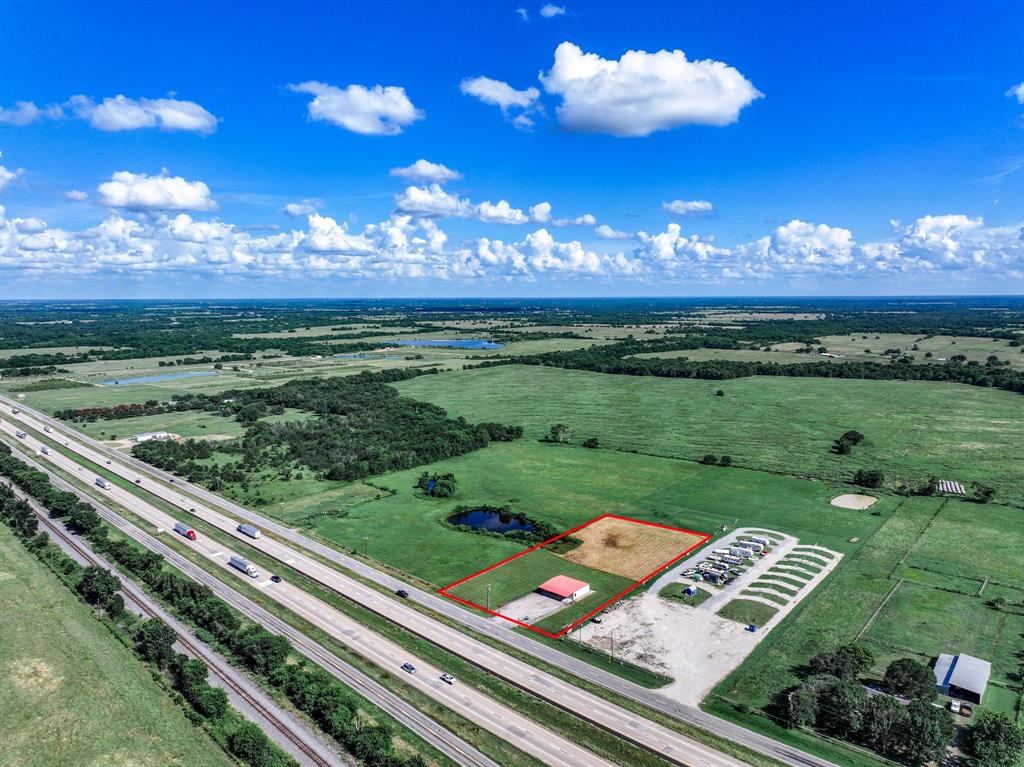 8505 W Interstate Highway 30 Property Photo 27