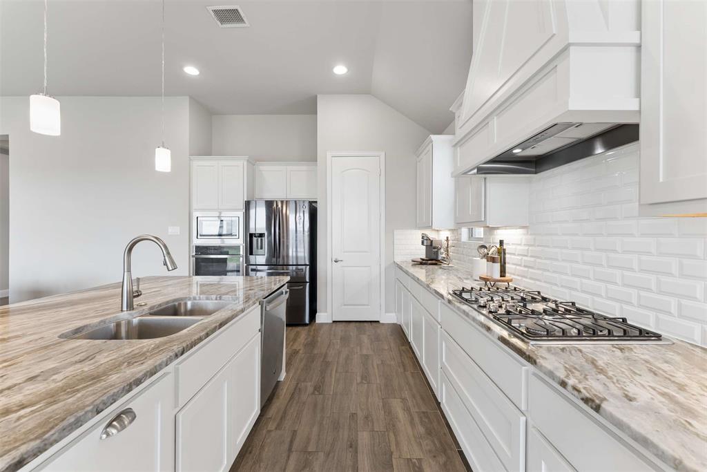 1817 Scotney Court Property Photo 8