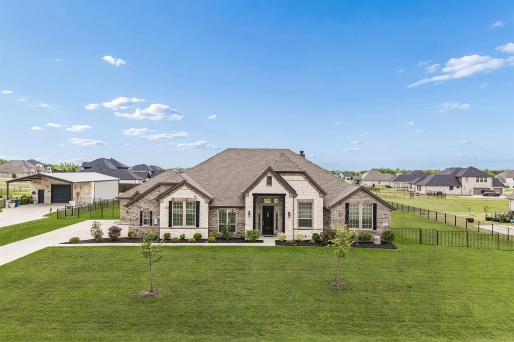 1581 Lynx Loop Property Photo 1