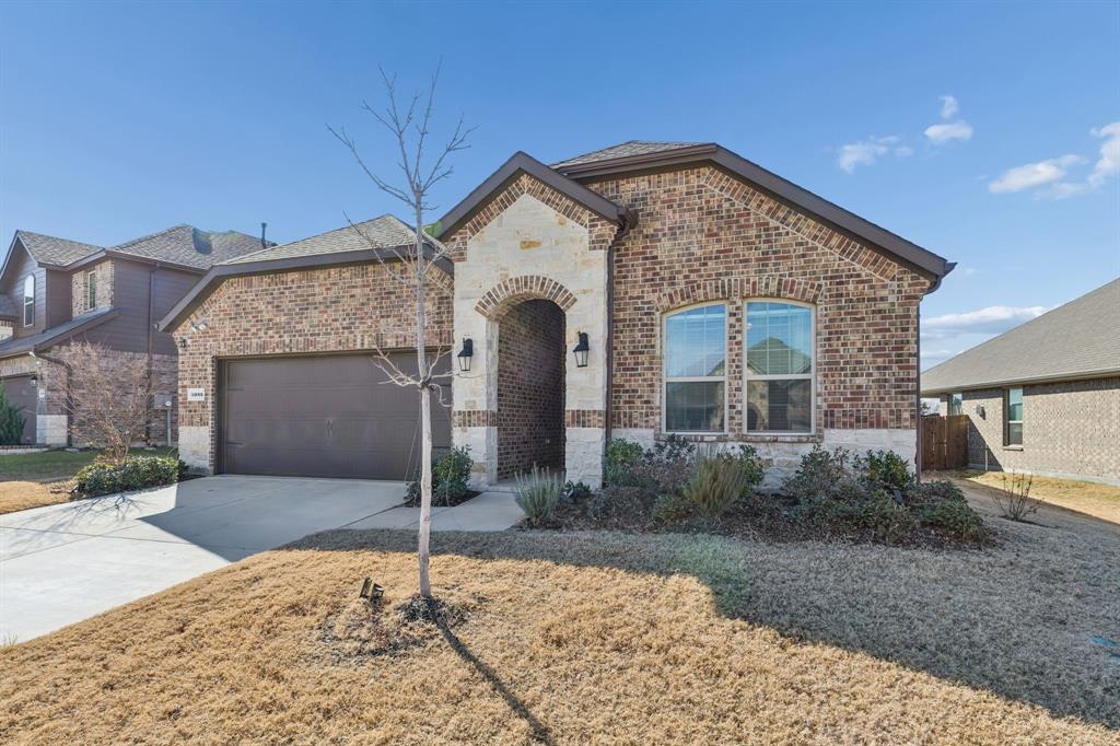 4085 Ellinger Drive Property Photo 2