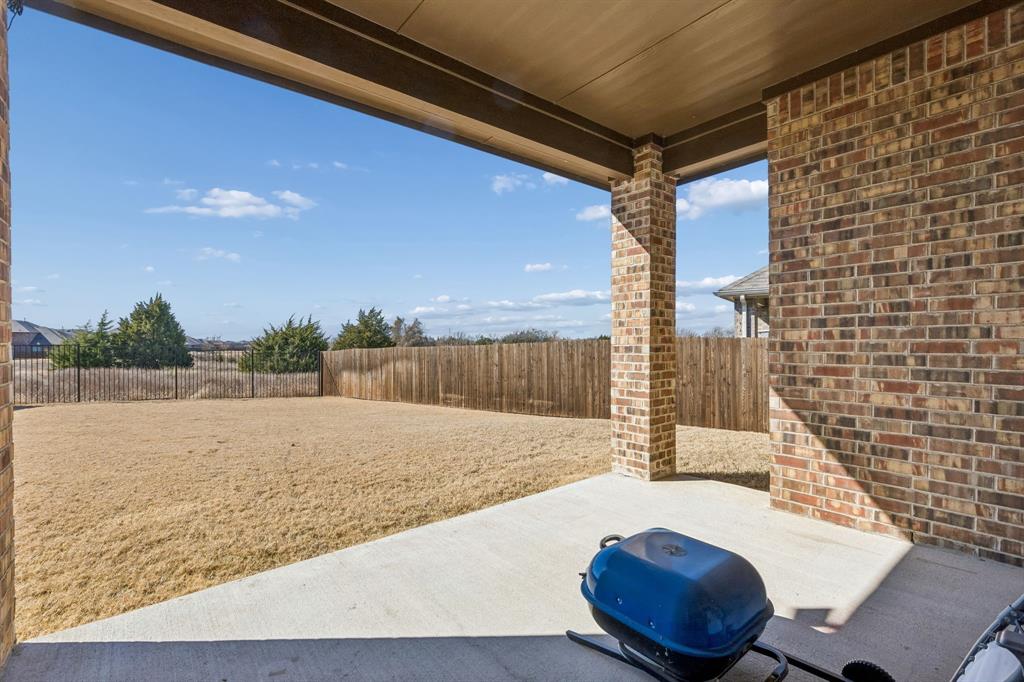 4085 Ellinger Drive Property Photo 3