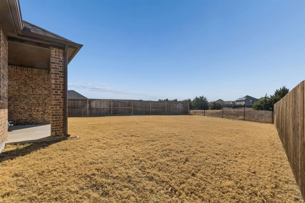 4085 Ellinger Drive Property Photo 4