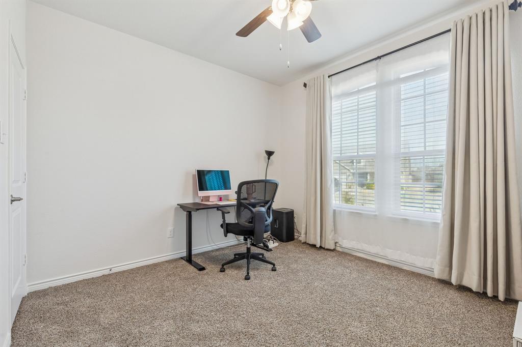 4085 Ellinger Drive Property Photo 10