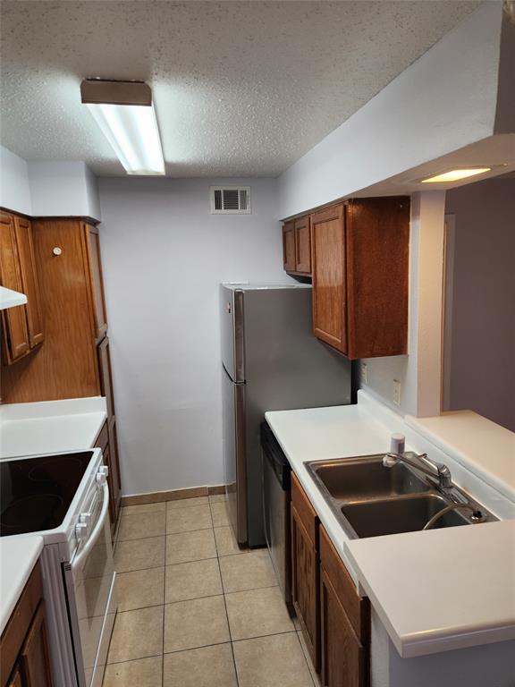 3624 Parkridge Drive 213 Property Photo 1