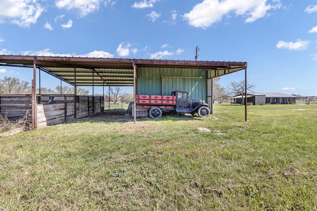951 County Road 347 Property Photo 11