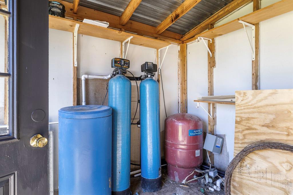 951 County Road 347 Property Photo 16