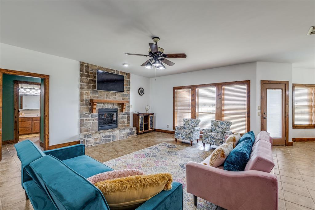 11744 Foutch Road Property Photo 8