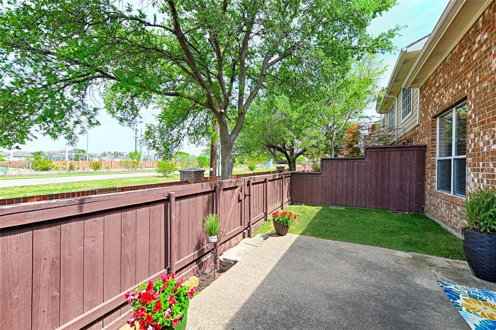 4579 Woodsboro Lane Property Photo 3