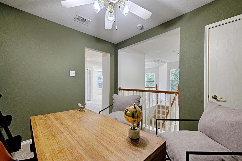 4579 Woodsboro Lane Property Photo 4
