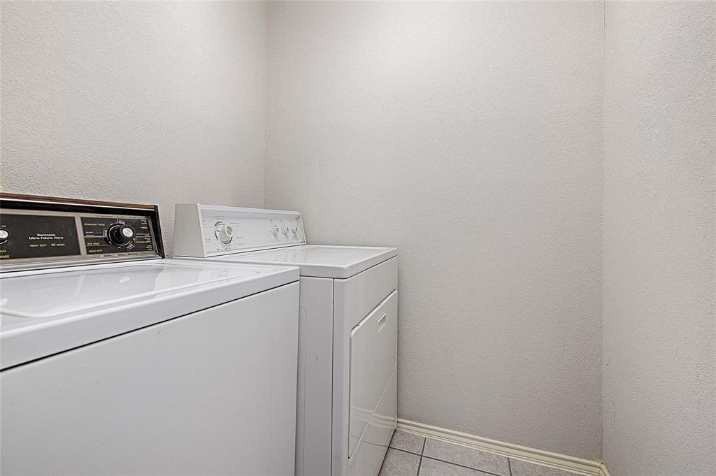 4579 Woodsboro Lane Property Photo 12
